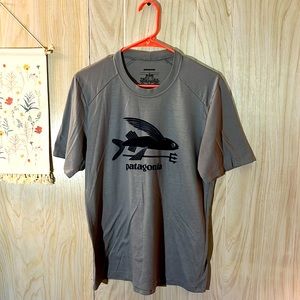 Men’s Patagonia t shirt